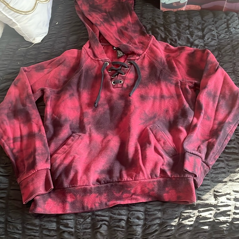 Super cute Dyed Hot Topic Hoodie
